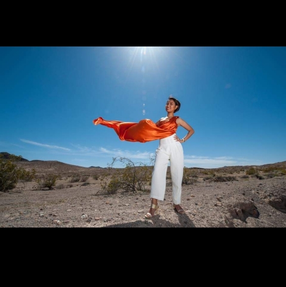 Pants and crop top - Picture 5 of 7